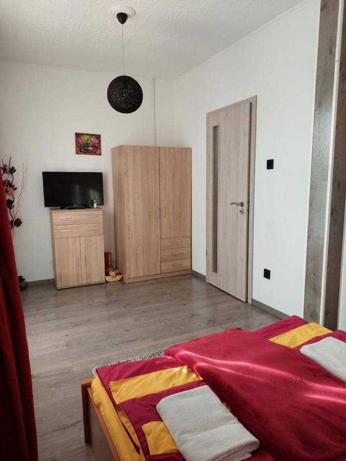 Nagcsalados Rozsa Apartman Balatonlelle Exterior photo